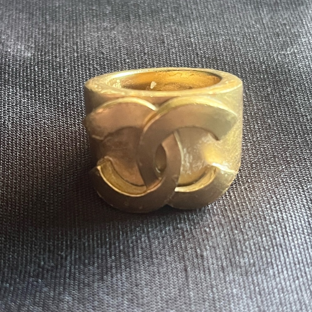 CHANEL Gorgeous CC logo statement ring.  Size 6